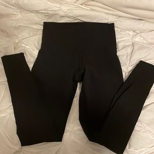 Wunder under lululemon leggings